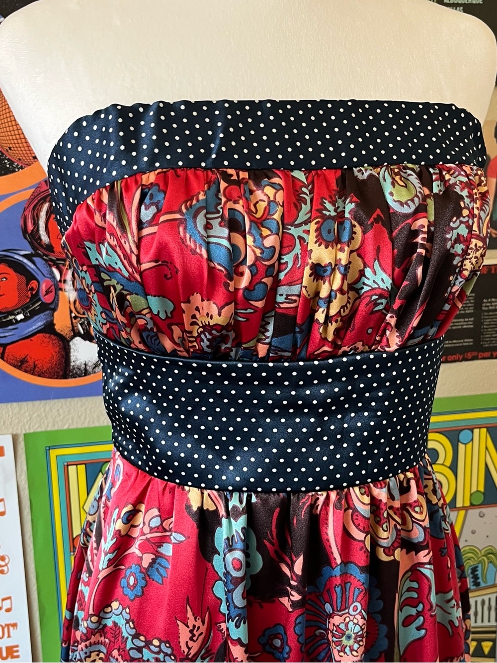 Red strapless maxi dress with polka dot waistband and floral print - Picture 2 of 7